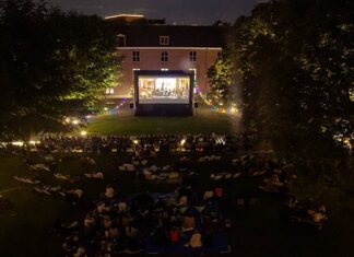 Van Midnight in Paris tot Goodfellas`, films in binnentuin Hermitage