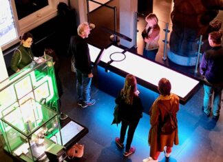 Even geen microben in het echt te zien. Micropia is even gesloten