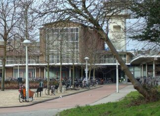 Plannen ontwikkeling rond Muiderpoortstation van de baan