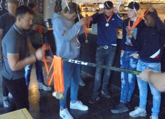 Tigers U19 krijgen welverdiende beker