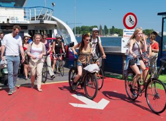 Commissie adviseert: twee bruggen over het IJ en twee nieuwe ponten
