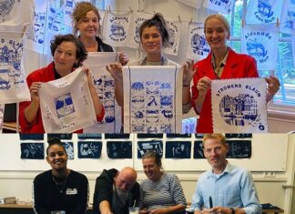 Stromend Blauw | Londense kunstenaars aan het werk op basisschool Aldoende