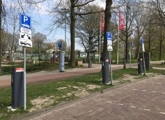 Elektrisch laden bij de Jaap Edenbaan
