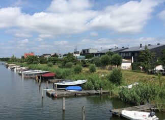 Boten watersporters zonder vignet IJburg weggesleept