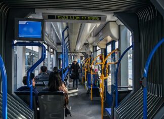 Kinderen reizen vanaf de zomer gratis met openbaar vervoer