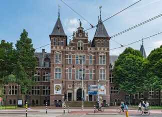 Grootste rijksmonument van Amsterdam gaat van het gas af