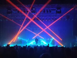 Bolt of lightning strikes Mary Chain’s Darklands tour