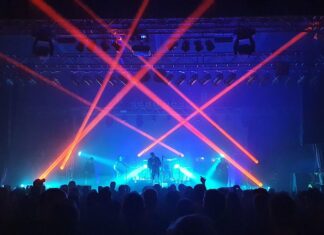 Bolt of lightning strikes Mary Chain’s Darklands tour