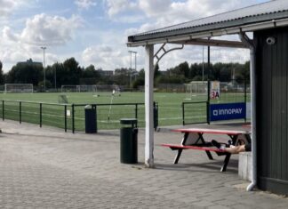 Hoe past uitbreiding parkeerterrein sportpark Diemerpark in bestemmingsplan?