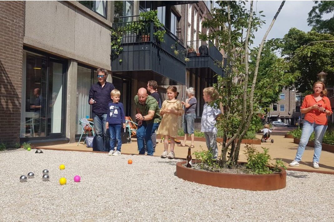 Dwars 226 02 Column stadsdeel