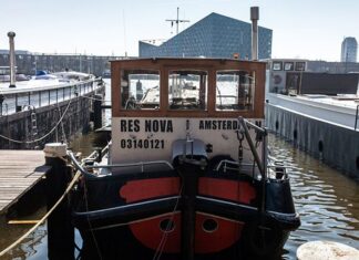 Res Nova, een varend woonschip