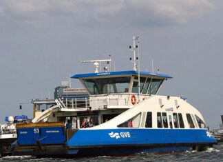 Verdeelde reacties op pontverbinding tussen Zeeburgereiland en Sporenburg