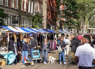 Gezellige drukte op het Czaar Peter Festival