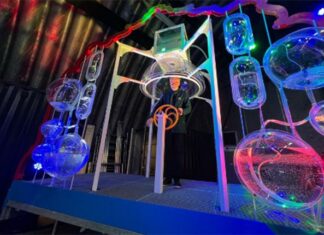 Groot is het credo van kunstbeurs Big Art in Bijlmerbajes