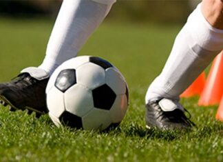 Bekende zaalvoetballers geven clinics op WK Voetbaldag in Oostpoort