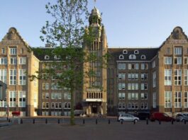 Geluiden uit Oost | Piet Boogert, afscheid van een hotelier