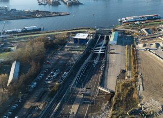 Nog steeds is de Piet Heintunnel niet open