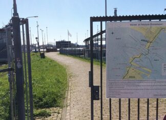 Oversteek Oranjesluizen na drie jaar eindelijk weer open voor wandelaars