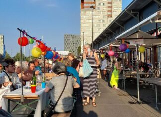 Mooi weer en mooi Buurtfeest van de Eester en winkelcentrum Brazilië.
