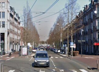 Kruising Javastraat – Molukkenstraat op de schop