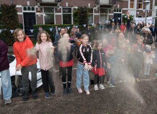Bloemenlint aan Ringdijk nu helemaal ingezaaid, van Mojo tot Nobelweg