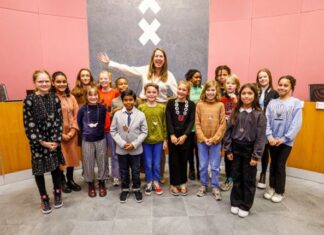 Phileine is de nieuwe kinderburgemeester van Amsterdam