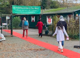 De stemming bij de kinderboerderij zit er goed in