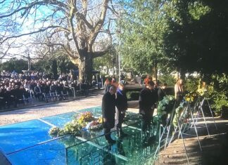Harde woorden over Hamas van demissionair premier Rutte tijdens Holocaust herdenking