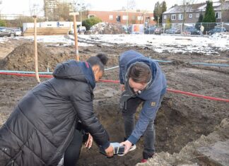 Feestelijk moment bij de start van de nieuwbouw van Yuverta