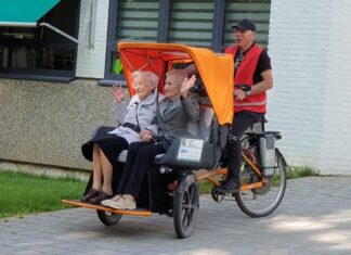 Een leven lang wind door je haar. Op stap in een riksja
