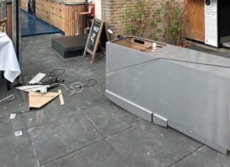Inbrekers houden kunstwerk voor pinautomaat