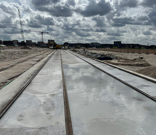 Tramrails van tram 26 bereiken Strandeiland