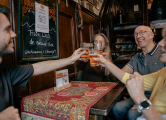 Ook cafés in Oost haken in op de Dag van de Bruine Kroeg