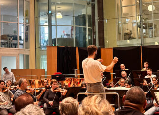 ‘Het Orkest’ oefent op stormachtige seizoensopening