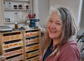 Creatieven van Oost. Toetsie Zwitserlood van de Amsterdamsche Zeepfabriek