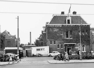 Veertig jaar politie Amsterdam-Oost