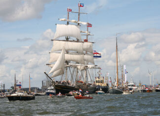 SAIL viert jubileum met muziek, tattoos, oranje kleding en Tall Ships