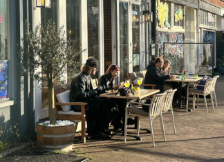Spazio luidt de noodklok: geen alcoholvergunning dreigt pizzeria de das om te doen