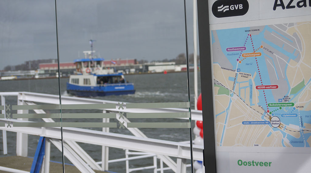 Eerst de Westbrug over het IJ, zeggen deskundigen. Misschien later nog een Oostbrug