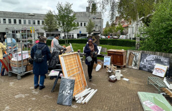 Betondorp ontspult op De Brink: van poppentheater tot eendenverzameling