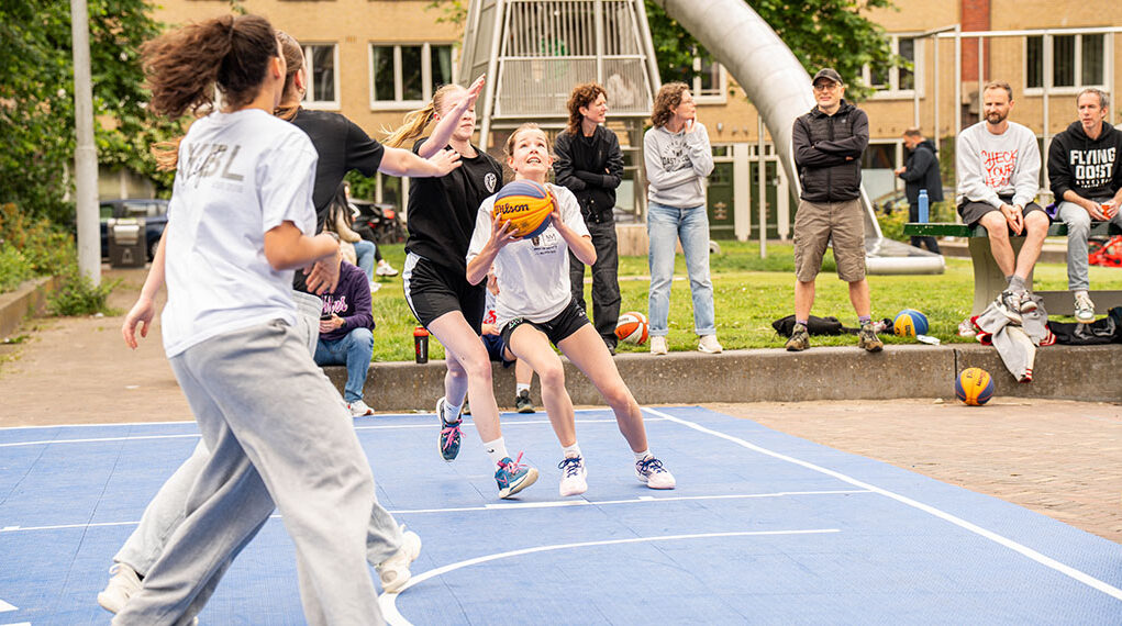 Makassarplein meidenbasketbal 26xl