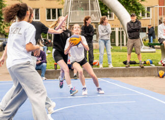 Meidenbasketbal krijgt podium op Makassarplein
