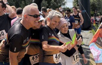 Wethouder Esmah Lahlah maakt vliegende start bij Pride Run op Science Park