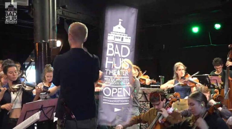 Straatsymfonieorkest Ricciotti brengt Italiaanse zomer naar het Boerhaaveplein