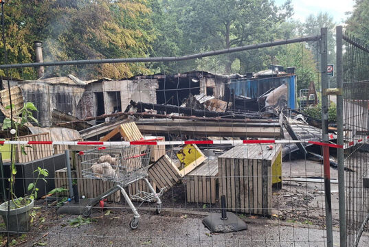 Parknest in Flevopark door brand verwoest.