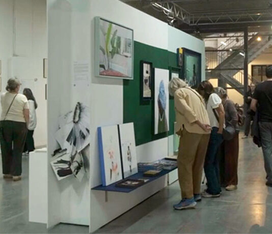 IJ Kunst Collectief exposeerde in de Bagagehal. We kijken met je terug