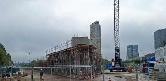 Meepraten over de openbare ruimte rond de Omval